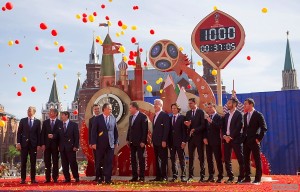 Мэр Москвы Сергей Собянин посетил церемонию запуска часов обратного отсчета до старта чемпионата мира по футболу 2018 года