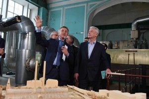 07 октября 2015 Мэр Москвы Сергей Собянин осмотрел ГЭС-2 на Болотной набережной