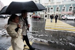 В эти выходные в Москве ожидают снег и сильный ветер