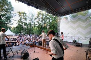 Инди-рок прозвучит на фестивале «Motherland summer» в Саду имени Баумана Фото: соцсети