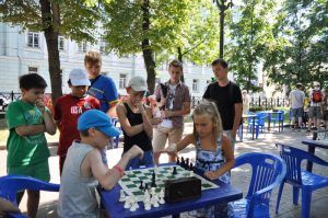 Москвичи сыграют в шахматы на Чистопрудном бульваре