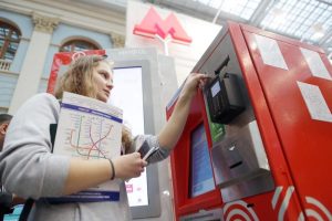 Пассажирам Московского метрополитена выдали более 660 тысяч карт «Тройка». Фото: "Вечерняя Москва"