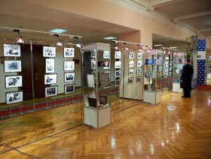 Выставка о февральской революции открылась в библиотеке. Фото: газета "Вечерняя Москва"