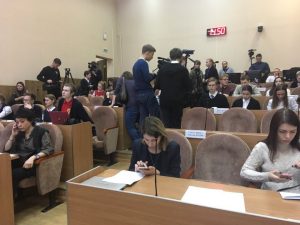 Пресс-конференцию посетили ребята из телестудии школы №354. Фото: Мария Иванова, «Вечерняя Москва»