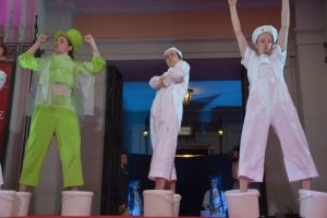 Сотрдуники Лялин центра приглашают на спектакль «Не плачь, Алиса!». Фото: архив, «Вечерняя Москва»