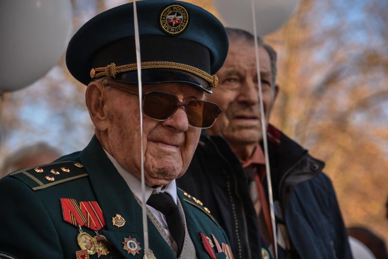 Сайт московский ветеран. Встреча с ветеранами. Ветераны Москвы. Ветеран Тушино. Ветерана поздравляют на Таганке.