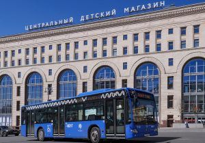 На Лубянке открыли двойную выделенную полосу для общественного транспорта. Фото: официальный сайт мэра Москвы