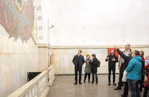 Участников и гостей Центра соцобслуживания пригласили на экскурсию в музей. Фото: официальный сайт мэра Москвы
