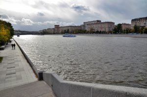 Контроль качества воды в Москве усилили во время весеннего паводка. Фото: Анна Быкова