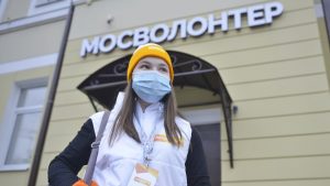 Почти тысяча москвичей стали волонтерами. Фото: Наталья Феоктистова, «Вечерняя Москва»