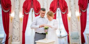 Более 30 браков заключили в Грибоедовском ЗАГСе в минувшую пятницу. Фото: сайт мэра Москвы