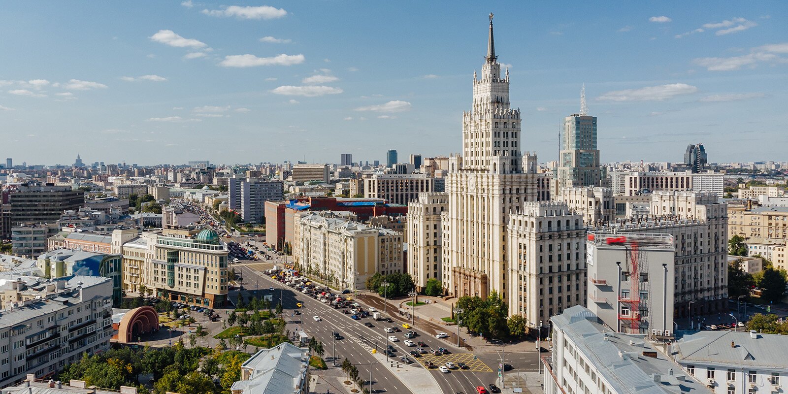 Можно найти москва. Кудринская высотка Москва зимой. Высотки. Новая сталинская высотка. Московские дома.