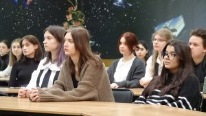 Ученики школы №354 послушали лекцию профессора университета Сеченова. Фото со страницы школы №354 в социальных сетях