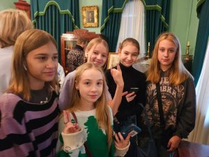 Ученики «Школы на Яузе» побывали в «Доме Гоголя». Фото: страница учреждения в социальных сетях