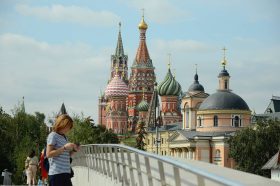 Прокуратура Москвы напомнила об уголовной и административной ответственности за незаконный запуск БПЛА. Фото: Анна Быкова, «Вечерняя Москва»