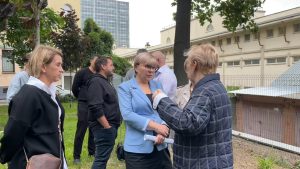 Обход одного из участков в районе провела глава управы. Фото: страница управы района Басманный в социальных сетях