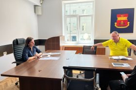 Замглавы управы района встретился с представителями НКО. Фото: страница управы басманного района в социальных сетях