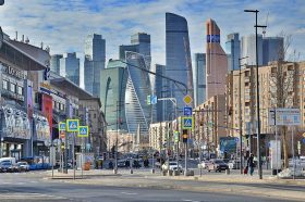 20 и 21 сентября более 60 улиц и набережных перекроют для проведения Московского марафона. Фото: Анна Быкова, «Вечерняя Москва»