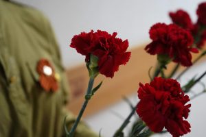 Подвиг героев в работах художников можно увидеть в МДН. Фото: Анна Быкова, «Вечерняя Москва»