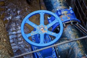 Начались работы по перекладки участка сети водоснабжения в районе. Фото: пресс-служба АО «Мосводоканал»