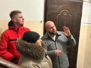 Обход территории провел глава управы. Фото: страница управы Басманного района в социальных сетях