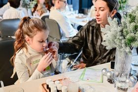 Представители академии парфюмерии провели инклюзивный курс. Фото: пресс-служба Департамента труда и социальной защиты населения города Москвы