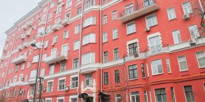 Здание с иониками восстановили в районе. Фото: Фонд капитального ремонта многоквартирных домов города Москвы