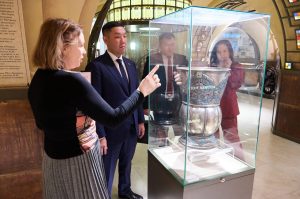 Президент Олимпийского комитета России посетил Музей спорта. Фото: страница Государственного музея спорта в социальных сетях