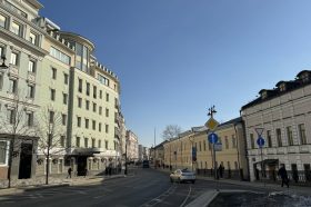 Лот в Басманном районе стал одним их самых крупных на торгах 2025 года. Фото: Анна Макмаладзе, «Вечерняя Москва»