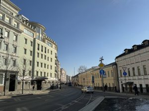 Лот в Басманном районе стал одним их самых крупных на торгах 2025 года. Фото: Анна Макмаладзе, «Вечерняя Москва»