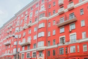 Дом с лучковыми перемычками на фасаде восстановили в районе. Фото: Фонд капитального ремонта многоквартирных домов города Москвы