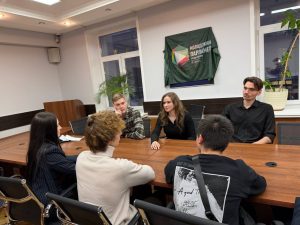 Заседание провели активисты Молпалаты района. Фото: страница Молпалаты Басманного района в социальных сетях